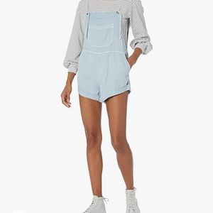 Billabong womens Wild Pursuit Short Overall size L